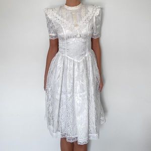 Gunne Sax 1970s Vintage Cream Lace Midi Dress